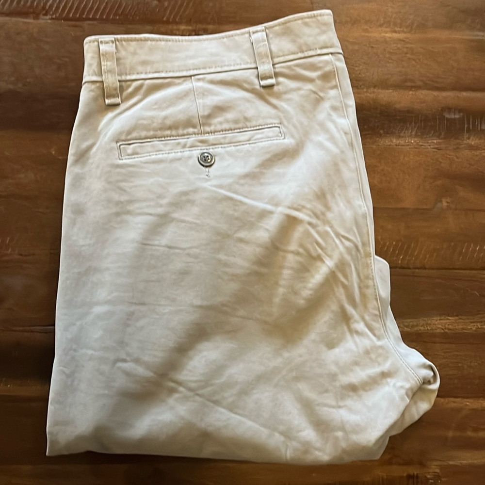 NWOT…Dockers slim fit ultimate chinos size 36 x 34 colour light grey.